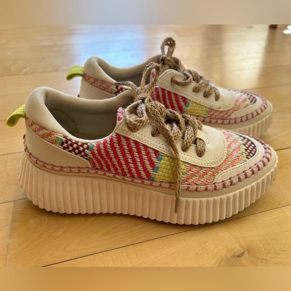 Dolce Vita Women’s Daran Wedge Sneaker - Picture 5 of 14